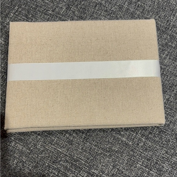 GUEST BOOK - Picture 4 of 5